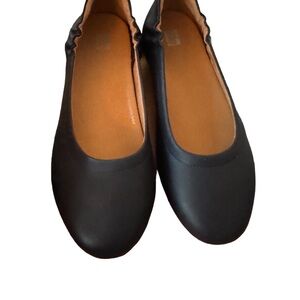 Classic Navy Women's Allegro Flats by FitFlops. Size 10. NWT.